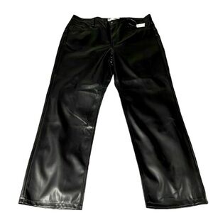 No boundaries women’s size 17 polyurethane pants